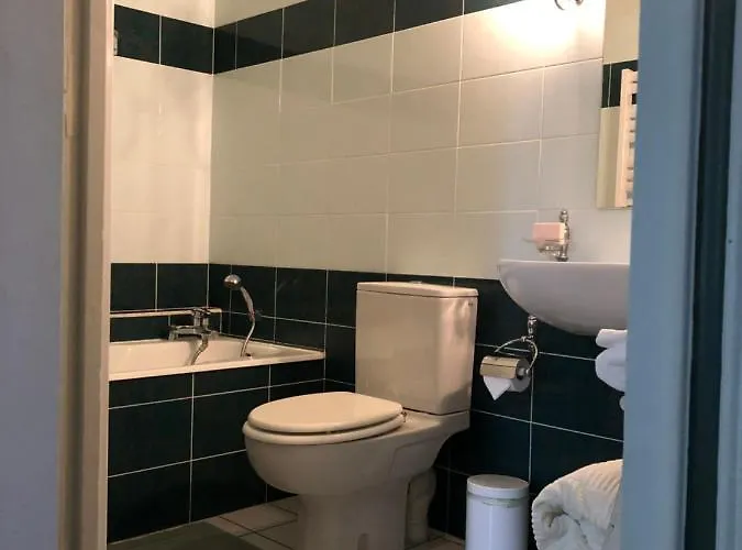 Demeure Des Payratons Bed & Breakfast 3*